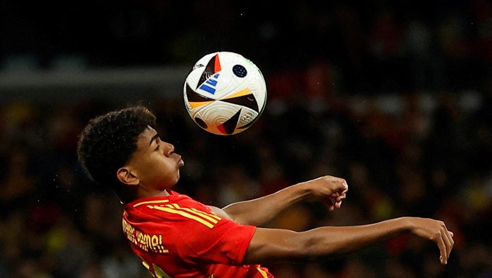 Lamine Yamal Pemain Terbaik LaLiga 2025/26