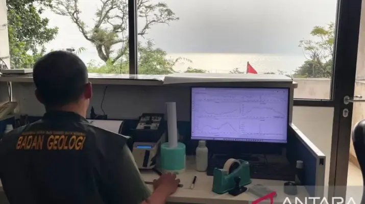 Kemenhub Pastikan Penerbangan Tetap Normal Usai Erupsi Gunung Anak Krakatau